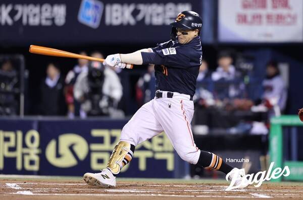 우승 찾아 대전 왔더니 '유등천 오리알' 신세 될 판…'리빙 레전드'의 3000안타 도전 길 열어 줄 팀은 어디