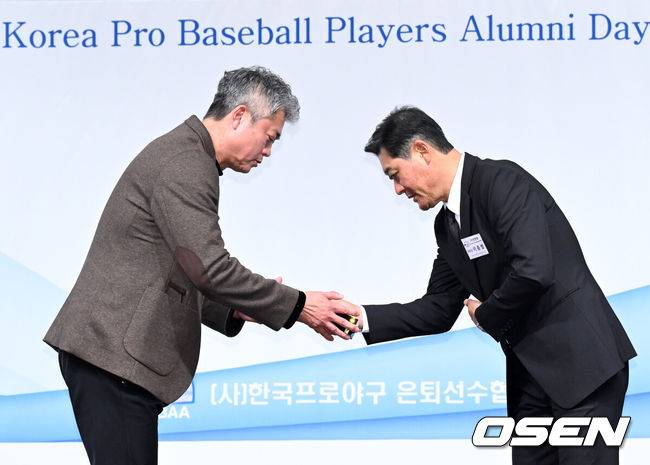 프로야구계 떠난 이종범, 은퇴선수들 권익 대변한다…한은회 5대 회장 선임 “선후배들과 같이 걷겠다”