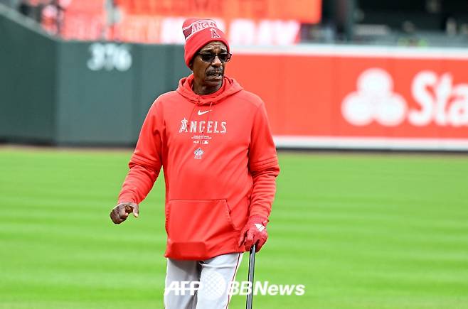 '건강상 이유 사임' 73세 노익장 감독 전격 복귀, 무려 26살 어린 감독 보좌한다 'SF 이정후와 식구'