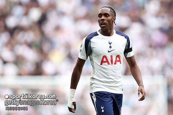 이럴수가… 손흥민 '피·땀·눈물' 다 태워 영입한 'SON 후계자' 1년 만에 토트넘 떠난다