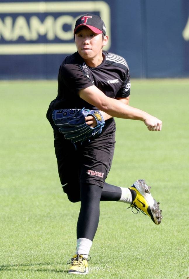 [오피셜] 'SSG 4명→LG 3명→한화·삼성 2명' 내년 4월에 '총 14명' KBO 리그 떠난다 '상무 합격자 명단 발표'