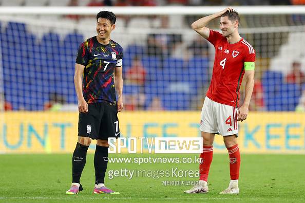 손흥민 떠나자 '눈물 펑펑' 슬피 울었는데...이제는 실종, 보이지 않는다→0경기 출전의 SON 절친, 이번 시즌이 마지막?