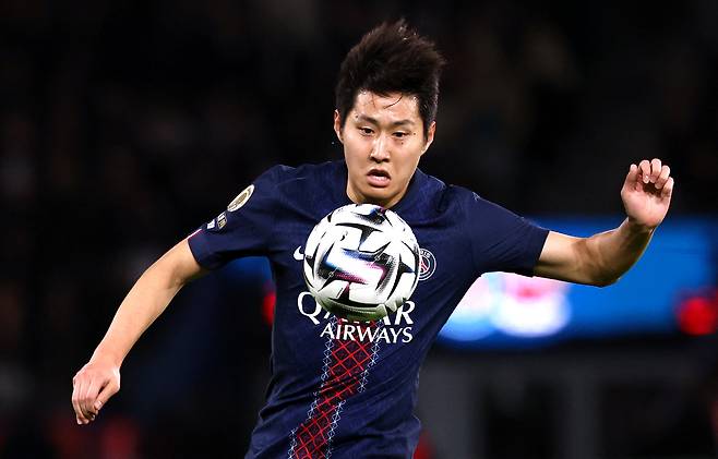 ‘대충격’ 엔리케 감독, 이강인 못 믿는다…파리 생제르맹 ‘바이아웃 1200억’ 초신성 영입 결심