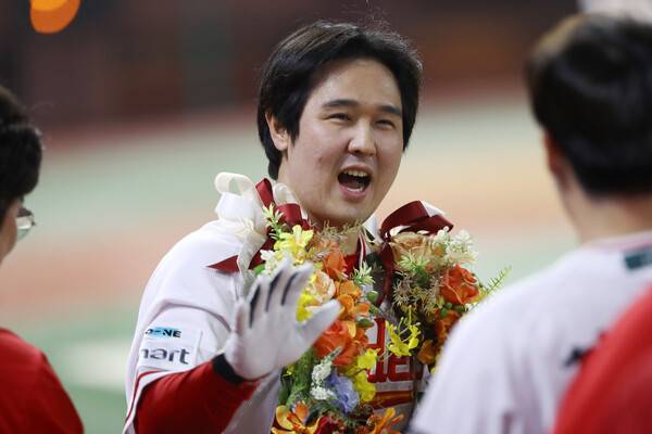 비FA 다년계약인데 계약금 6억? 최정과는 다른 김재환 계약,