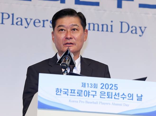 이종범, '시즌 중 퇴단→예능감독' 행보에 사과...