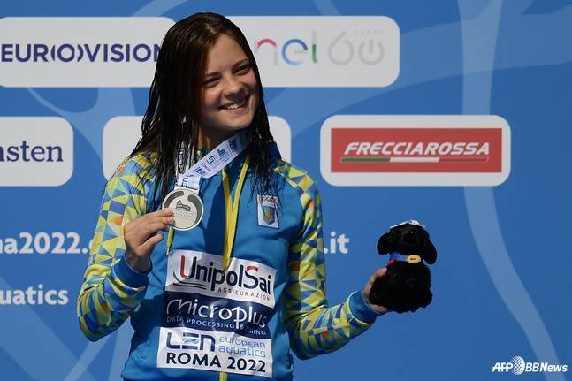 올림픽 스타 '충격 매국', 전범 국가로 시민권 변경...