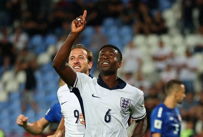 손흥민에겐 최고, 김민재에겐 최악? 다이어 데려온 케인 또또 시작이다, KIM 경쟁자 영입 직접 추진...