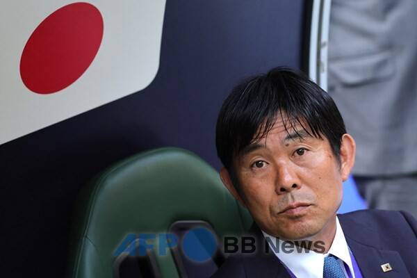 착잡한 일본 감독