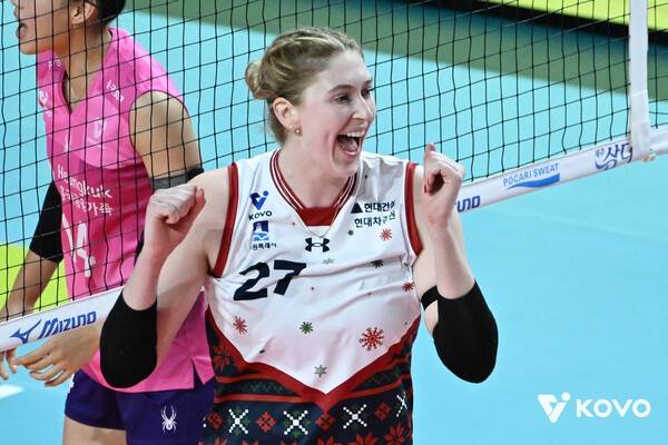 '이럴수가' 일주일 만에 180도 달라졌다! '카리 맹폭' 현대건설, 흥국생명 꺾고 2위 사수