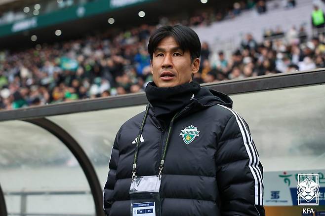 '포옛 감독 OUT설' 정조국 전북 코치가 답했다