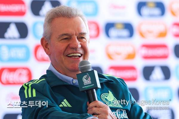 아기레 멕시코 감독