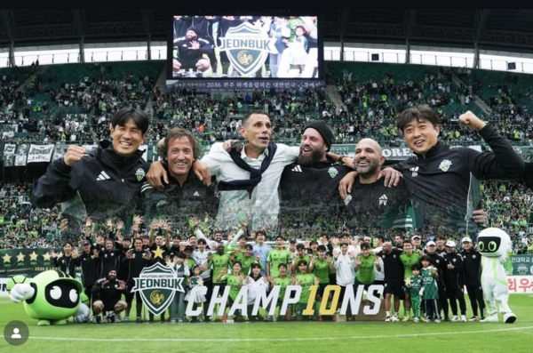 이런 리그에 어떤 명장이 오려 할까...전북 압도적 우승 이끈 포옛, 판정 논란 속 잔류 불투명 [더게이트 이슈]