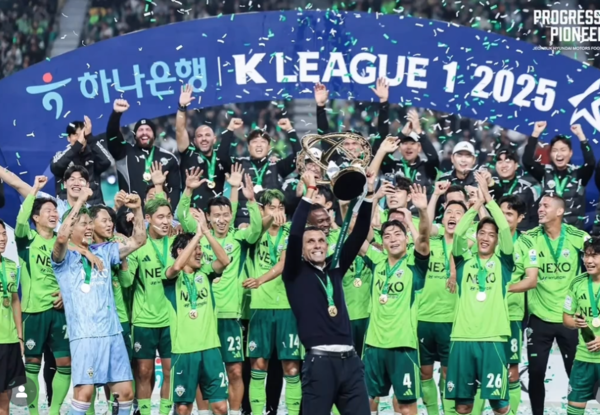 이런 리그에 어떤 명장이 오려 할까...전북 압도적 우승 이끈 포옛, 판정 논란 속 잔류 불투명 [더게이트 이슈]