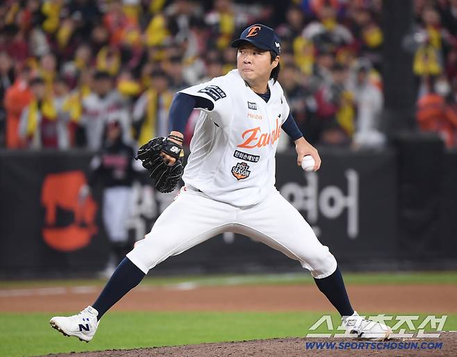 지옥에서 데려온다는 좌완 파이어볼러, 왜 FA 소식 잠잠하나...경쟁팀은 있나, 없나