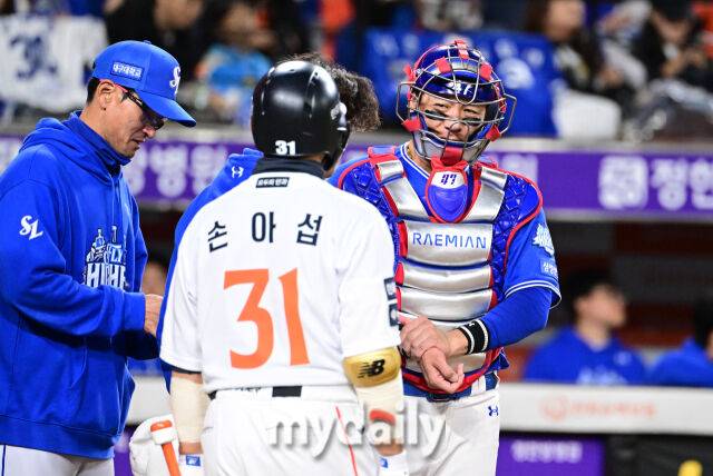 ‘절친’ 강민호·손아섭은 KS 우승의 恨을 풀고 싶은데…FA 계약부터 잘 풀어야, 아직 시간 필요하다