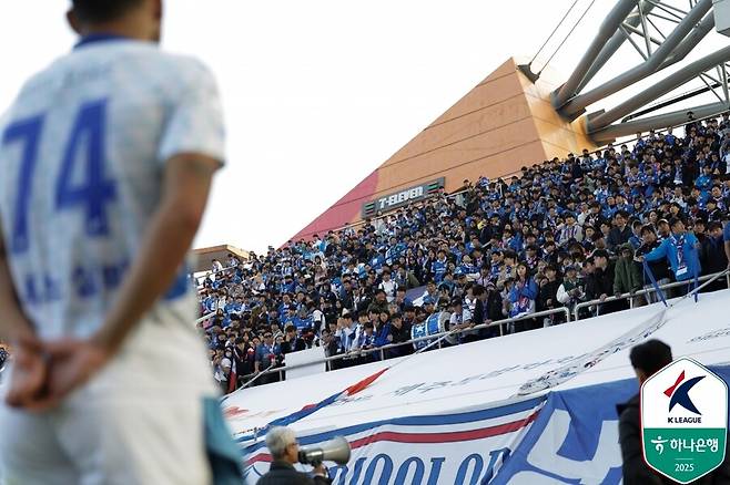 [SPO 현장] 기자회견 도중 '48초의 정적'...결국 눈물까지 흘렸다 변성환 감독