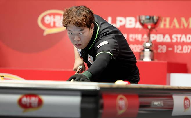 우승은 놓쳤어도...첫 결승에 한숨 돌린 '헐크' 강동궁