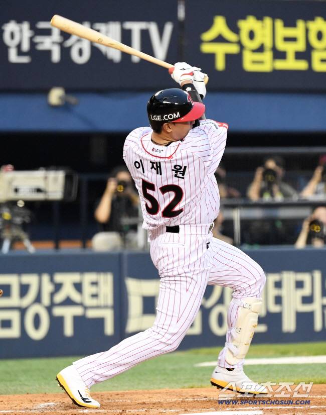 김현수 뺏겼지만 박해민 지킨 우승팀에 새카드 도착, 13홈런 유망주, 12승 투수, KS 승리투수가 군에서 돌아온다