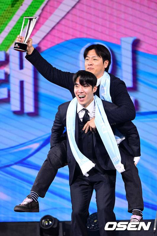 “사장-단장님 다시 부탁드리겠다, (강)민호 형 좀…” 원태인 입이 마르도록 외쳤다, '민호 형' 잔류 오매불망 기다린다