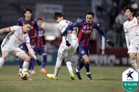 '강등' 수원FC, 김은중 감독 눈물의 작심발언+사과