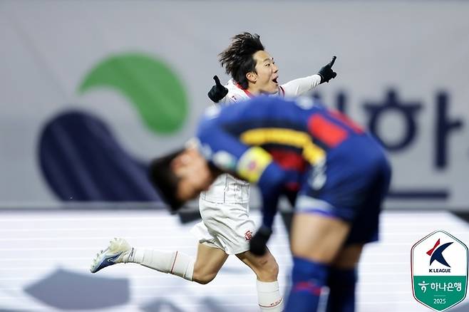 두 경기 합계 4-2, 2부가 1부를 잡았다…‘K리그2 원년 멤버’ 부천 역사적 첫 승격, 수원FC 강등[SS현장]