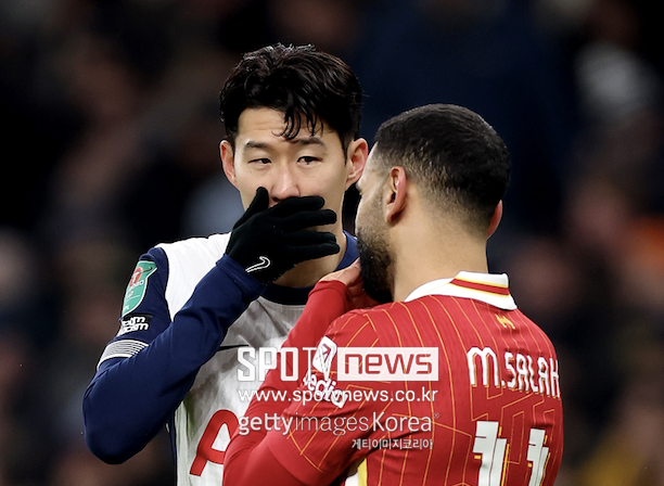 “손흥민 대체 영국에서 어떤 싸움을 한 걸까”…핵폭탄 살라, 英 매체 싸잡아 저격 “케인은 못해도 괜찮고 난 벤치로 몰아내→팀이 날 보호하지 않아”