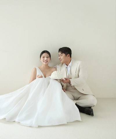 꽃감독 질책에 더그아웃서 눈물 ‘그렁그렁’…더 독해지겠다는 한준수, 신혼여행도 미뤘다