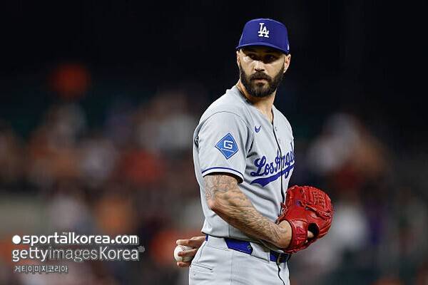 '충격' 다저스 1058억 먹튀 마무리, 부상 숨기고 마운드 올랐나…