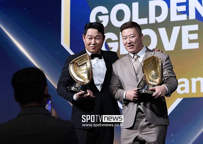 박진만도 0표인데 이범호-김태형 1표 이변…폰세-최형우도 깨지 못한 99.4%의 전설