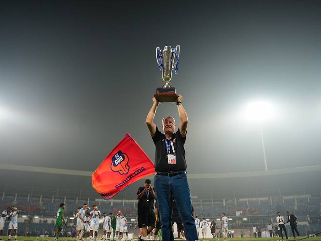 초유의 해프닝,