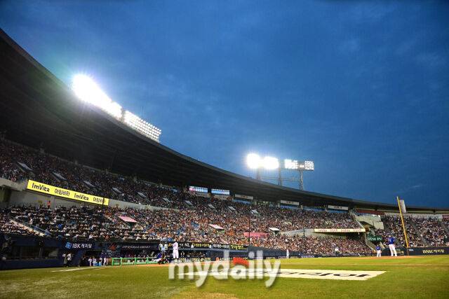2618안타 손아섭도 415G 마당쇠 조상우도 이 겨울이 춥다…FA 미계약 9인방 장기전 돌입, 연내 타결 안 되나