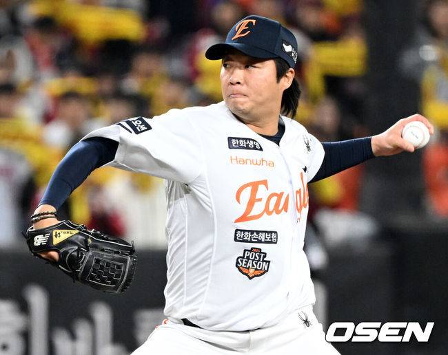 “한화 이글스 겸 무소속” FA 불펜투수 김범수, 계약 눈높이 너무 높네 “K9 자주포 한 대 받으면...80억 한다더라”