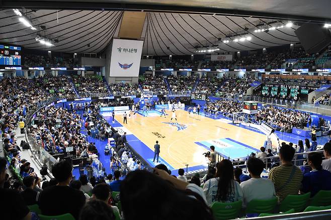 [단독]'결국 라건아 세금분쟁 터졌다!' 라건아, KCC 상대 손배소 파문…KCC