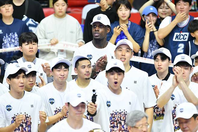 [단독]'결국 라건아 세금분쟁 터졌다!' 라건아, KCC 상대 손배소 파문…KCC