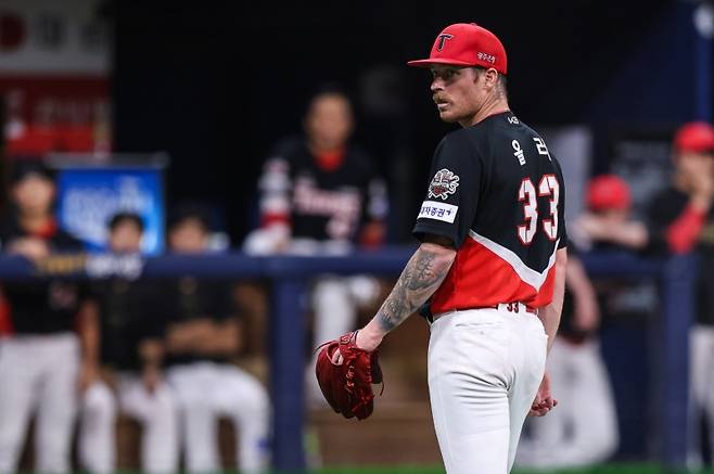 '팀 내 유일한 10승' 그런데 고민이 된다...KIA, 올러 재계약 두고 '신중 모드'