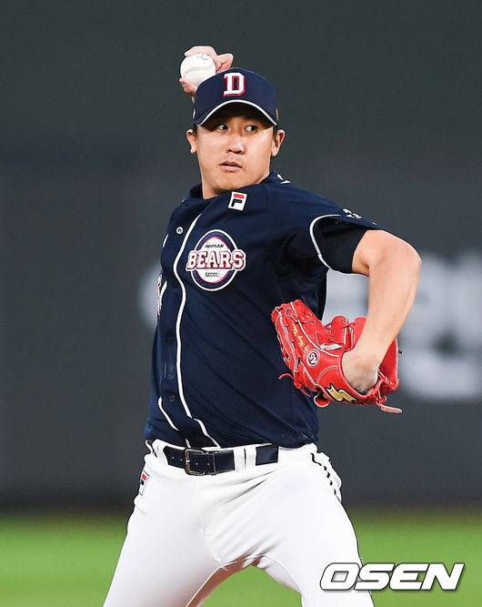 ERA 10점대+내년 37살인데, 왜 3억이나 들여 영입했나…신임 감독 믿음 “선발 NO, 불펜서 큰 힘이 될 것”