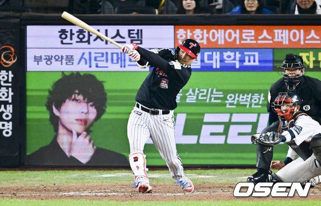 ‘게으른 천재’ 문보경, 왜 콕 찍혔을까…차명석 단장의 디스 “신랑감, 문보경만 아니면 된다”