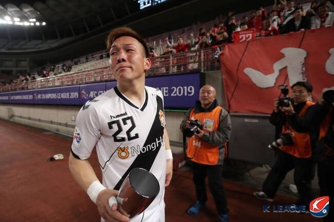 연봉 ‘100만 달러’ 요구, 모두 사실 아니었다…’한국서 음주운전’ 쿠니모토, 재계약 협상 난항