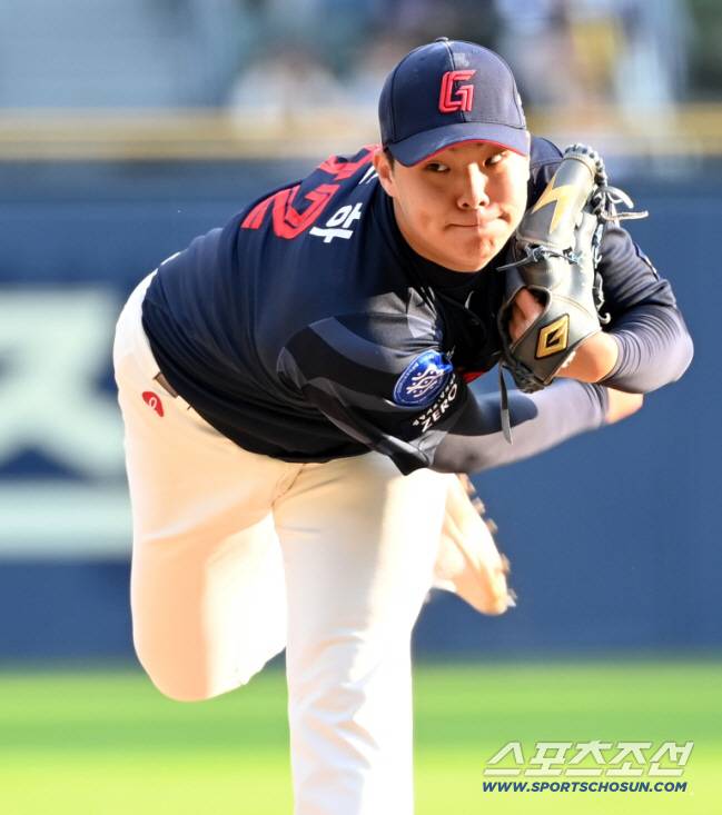 또한명의 1m91 거인 피지컬 합류…김태형 감독이 극찬한 재능, 2026년의 '샛별' 될까 [SC피플]