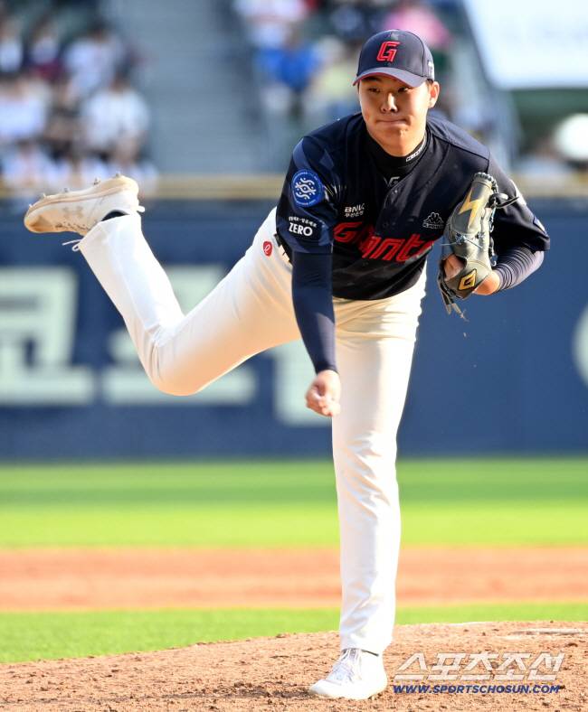 또한명의 1m91 거인 피지컬 합류…김태형 감독이 극찬한 재능, 2026년의 '샛별' 될까 [SC피플]