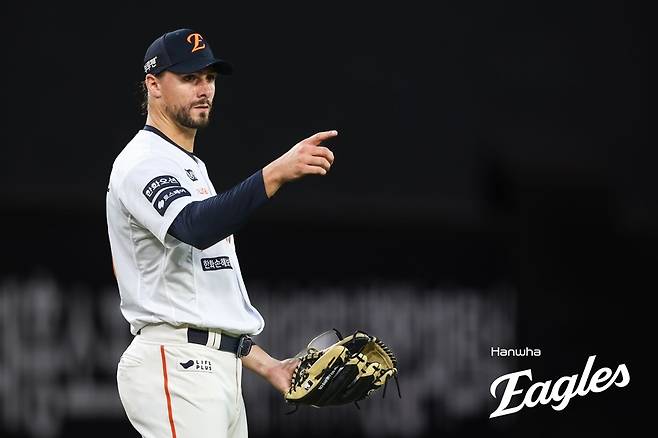 와이스 2년 1000만 달러는 뻥이었나… 최악은 1년 250만 달러라고? 그래도 한화 떠난 이유 있나