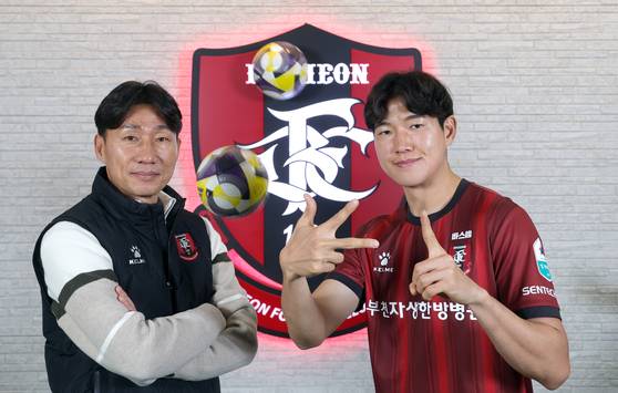 제일 가난한 구단이 사고쳤다, 18년 만에 승격 일군 '부천 사제'