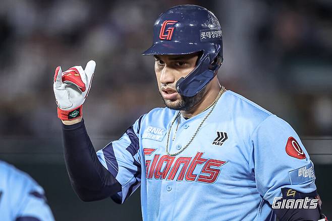 롯데 초대박! 일본까지 이기다니… 회심의 반격 성공, 벨라스케즈 악몽이 이제야 끝났다