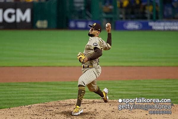 [오피셜] 이러다 김하성도 대형 계약으로 잡나...? '타도 다저스' 외친 애틀랜타, 日→美 차례로 점령한 마무리 투수와 662억 계약