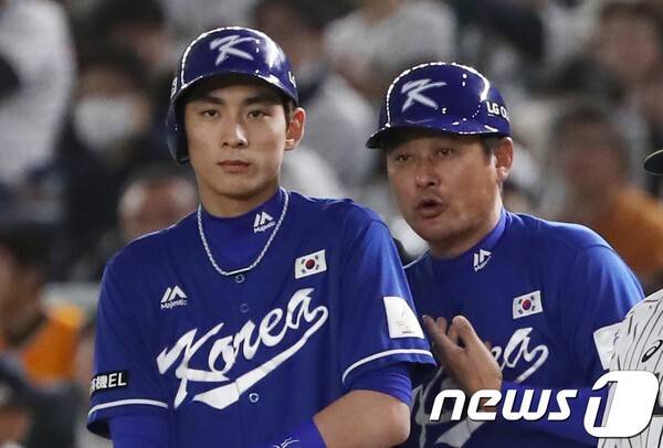 날벼락! 韓 대표팀 초대형 악재, 17년만의 토너먼트 진출인데...다저스 에이스 야마모토 WBC 합류 확정→한국전 등판 가능성도 有