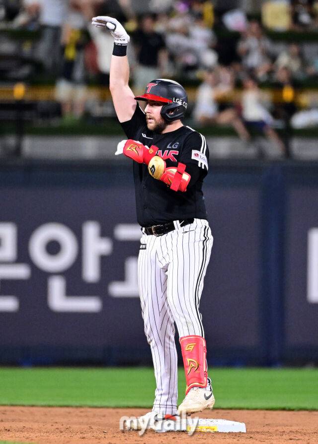 김현수+최원준에 98억 썼는데 외국인도 외야수라니?…