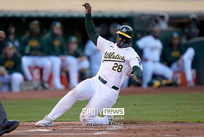 KIA 영입설 돌았던 그 선수, 두산은 왜 계약 발표를 안 할까… ‘파토’는 아니다, 외야 업그레이드 기대감