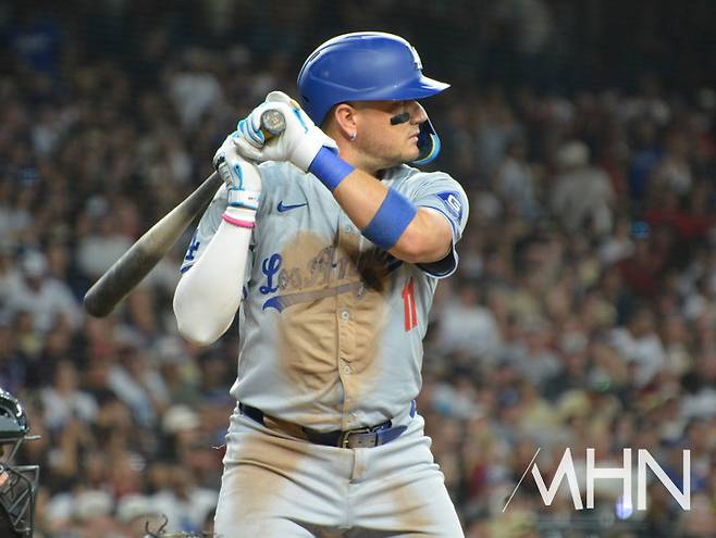 다저스 향해 '복수의 칼' 가는 토론토, 유격수 비셋에 외야수 터커까지 잡는다