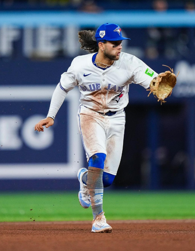 다저스 향해 '복수의 칼' 가는 토론토, 유격수 비셋에 외야수 터커까지 잡는다
