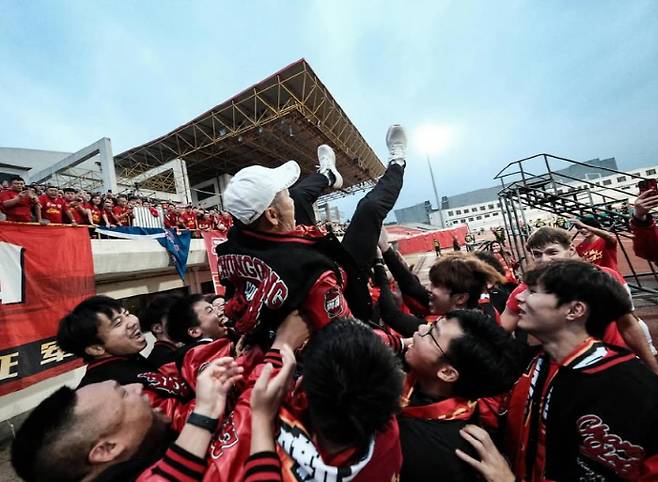 [공식발표]충격적 배신…1부 승격 충칭, 장외룡 감독과 전격 결별